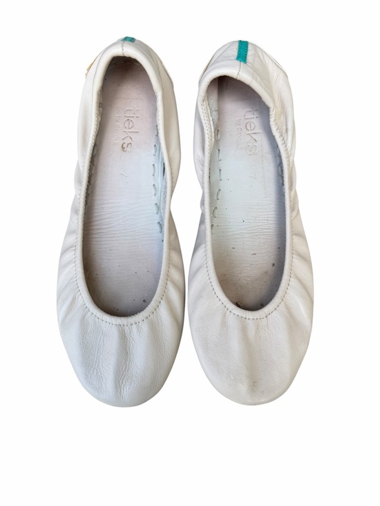 Tieks Shoes - Tieks off White Leather Ballet Flats with Teal bottom size 7